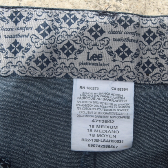 Lee Shorts - Picture 3 of 3